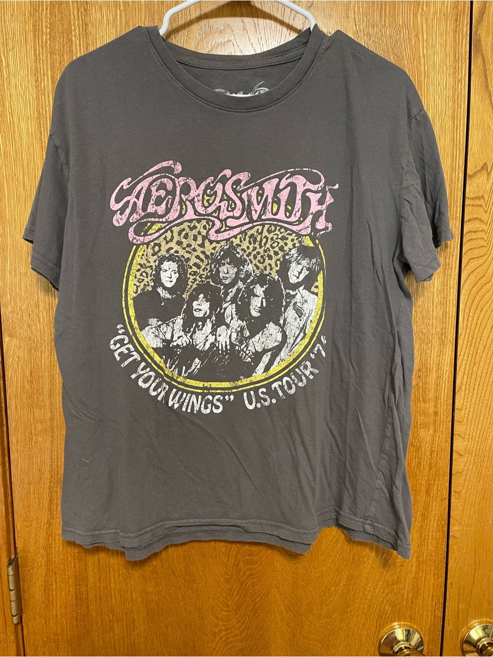 Aerosmith Kids' Charcoal Graphic Tee - Pink & Yellow Band Print